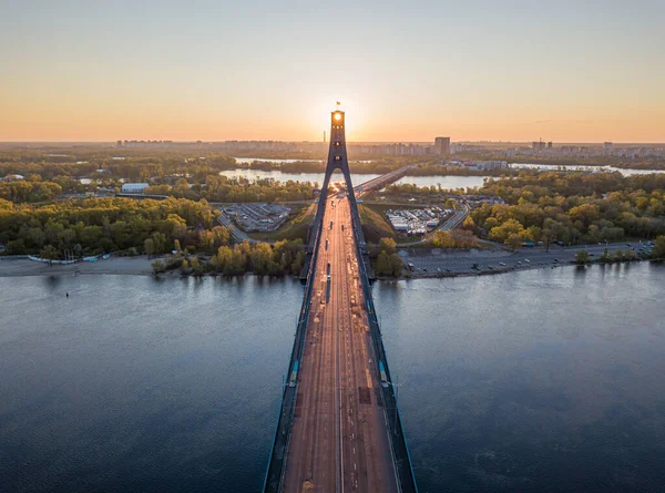 North Bridge Kiev Rising Sun Rays Bridge Sunrise Pylon Aerial — Stock Photo, Image