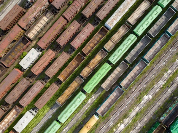 Trens Carga Trilhos Ferroviários Vista Superior Drone Aéreo Dia Ensolarado — Fotografia de Stock