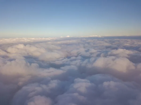 Повітряний Політ Над Хмарами Сході Сонця — стокове фото
