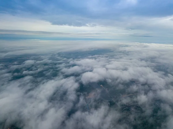 Άποψη Του Κιέβου Πάνω Από Σύννεφα Την Αυγή Αεροφωτογραφία Τηλεκατευθυνόμενου — Φωτογραφία Αρχείου