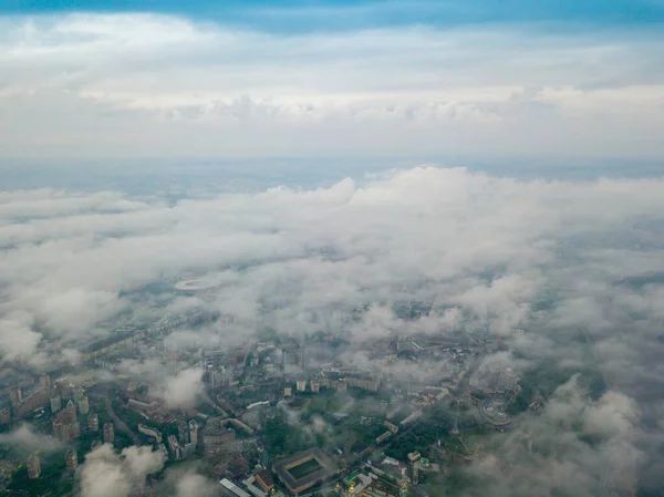 Voo Alto Acima Das Nuvens Kiev Primavera Manhã Vista Aérea — Fotografia de Stock