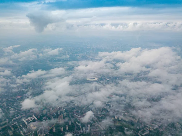 Vol Haut Dessus Des Nuages Kiev Matin Printemps Vue Aérienne — Photo