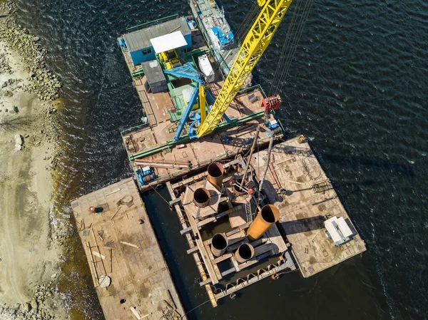 Construcción Puente Peatonal Sobre Río Vista Aérea Del Dron —  Fotos de Stock