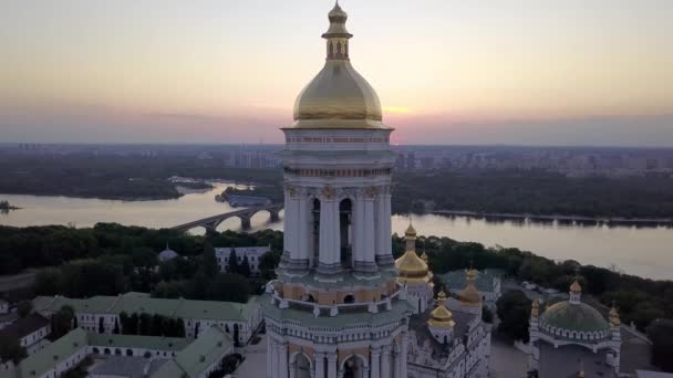 Flyv Kiev Pechersk Lavra Ved Solopgang Klar Morgen Luftdrone Flyvning – Stock-video