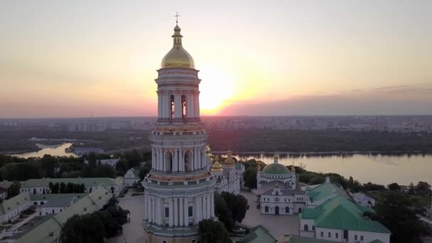 Flyv Kiev Pechersk Lavra Ved Solopgang Klar Morgen Luftdrone Flyvning – Stock-video