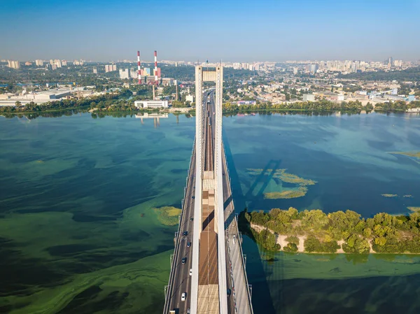 Kiev Deki Güney Köprüsü Dinyeper Nehri Nin Sularında Yosunları Açar — Stok fotoğraf