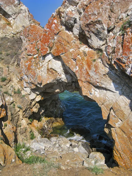 Baikaljärven luonto. Ikkuna meressä — kuvapankkivalokuva