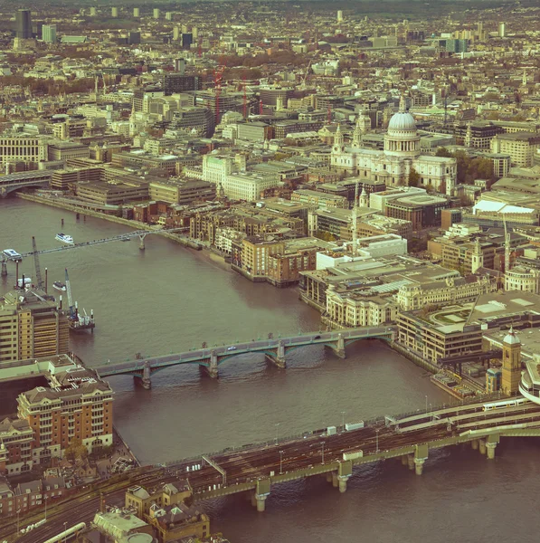 Vista aérea del horizonte de Londres estilo Instagram — Foto de Stock