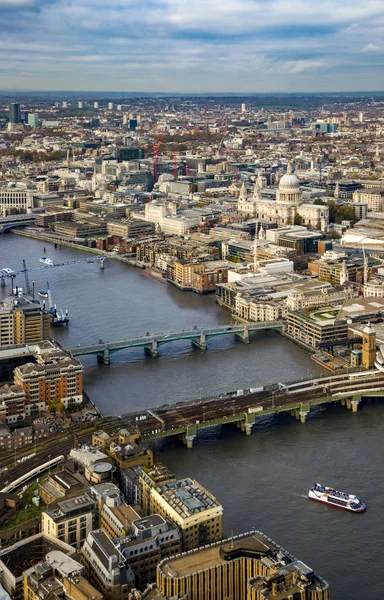 London skyline Flygfoto i tidig kväll — Stockfoto