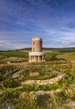 Dorset sahil şeridi üzerinde Clavell Kulesi