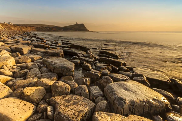 Côte rocheuse du Dorset au coucher du soleil — Photo