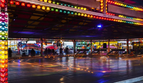 Passeio de Fairground à noite — Fotografia de Stock