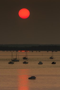 Poole Harbour günbatımı sahil sahne