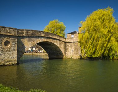 Lechlade, Thames Nehri üzerinde Halfpenny köprü