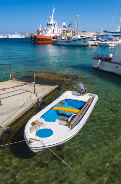 Mandraki Limanı, Rhodes tekneler