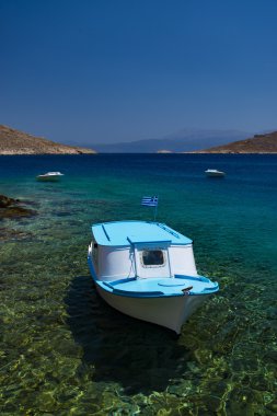 Halki Island (Chalki çok renkli binalar)