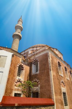 Eski Rhodes şehir merkezinde cami