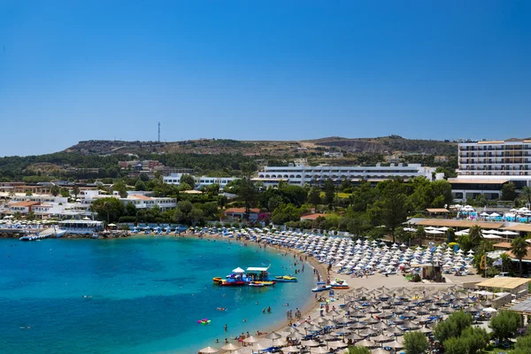 Kalithea stranden en Hotels op Rhodos — Stockfoto