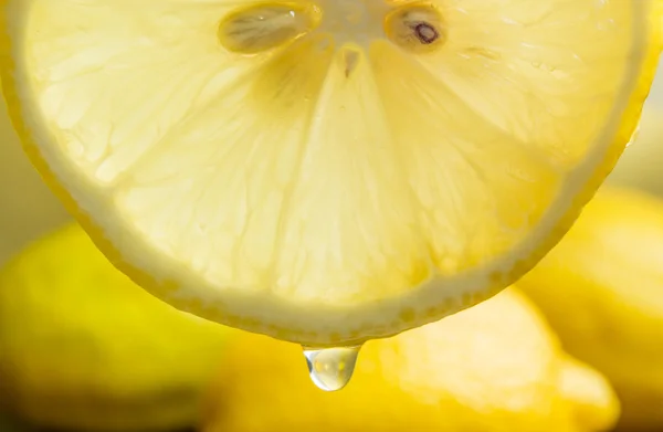 Goutte de jus de citron — Photo