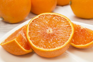 taze kesilmiş portakal