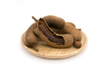 Tamarind beyaz arkaplanda izole edildi