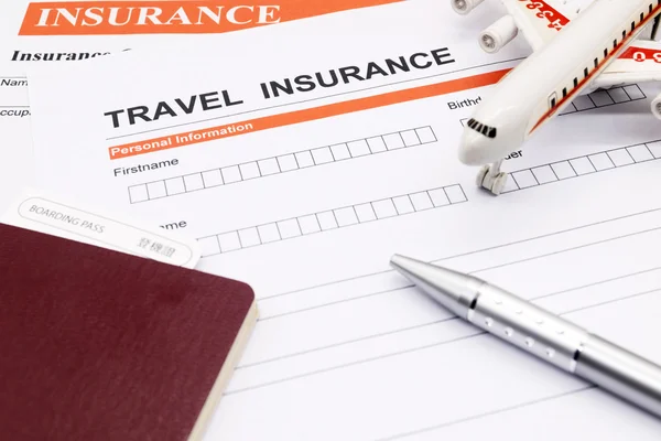 Formulario de solicitud de seguro de viaje — Foto de Stock