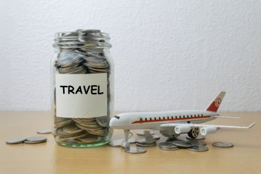 Cam şişe seyahat için kaydetme para 