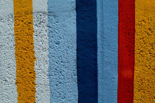 Duha barevné cihlová zeď — Stock fotografie