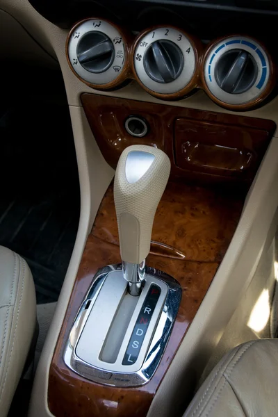 Automatische transmissie gear shift — Stockfoto