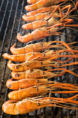 Izgarada ızgara karides