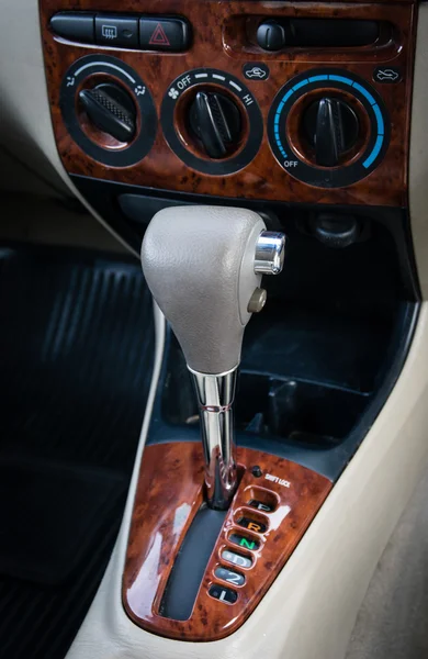 Automatic transmission gear shift. — Stock Photo, Image