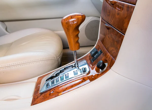 Automatic transmission gear shift. — Stock Photo, Image