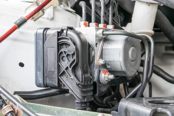 Kilitlenmeyen fren sistemi abs