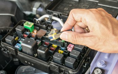 auto makinist araba Sigortayı kontrol