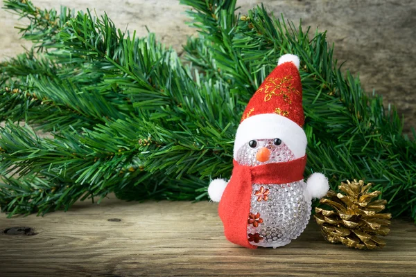 Παιχνίδι χιονάνθρωπος Χριστούγεννα και διακοσμήσεις Χριστουγέννων σε παλιά ξύλινα ΒΑ — Φωτογραφία Αρχείου