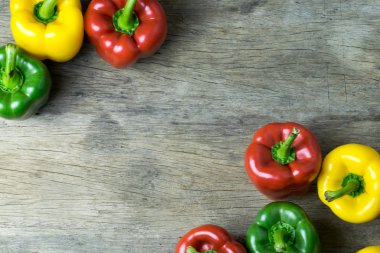 renkli biber ahşap tablo