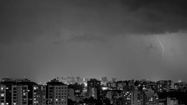 Imagens Chegada Uma Forte Tempestade Verão Com Relâmpagos Chuva Evento — Fotografia de Stock