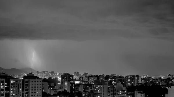 Images Arrival Strong Summer Storm Lightning Rain Event City Late — Stock Photo, Image