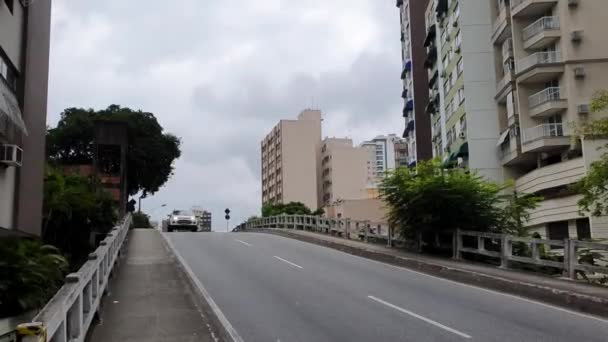 Biltrafik Gatan Niteroi Rio Janeiro Brasilien — Stockvideo
