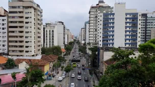 Fordonstrafik Avenida Governador Roberto Silveira Niteroi Rio Janeiro Brasilien — Stockvideo