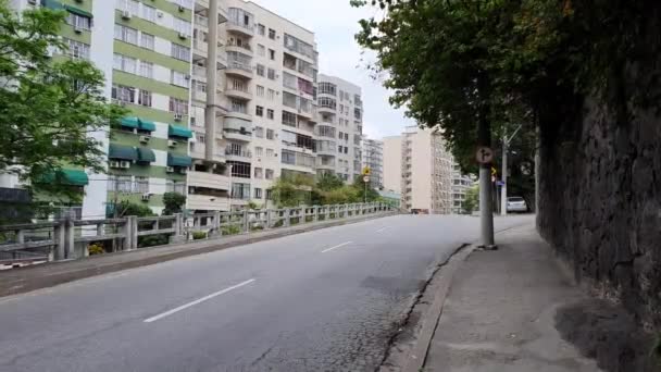 Κυκλοφορία Αυτοκινήτων Στο Δρόμο Στο Niteroi Ρίο Ντε Τζανέιρο Βραζιλία — Αρχείο Βίντεο