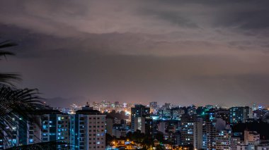 Rio de Janeiro, Brezilya 'nın başkenti Niteroi' de gece manzarası.