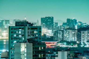 Rio de Janeiro, Brezilya 'nın başkenti Niteroi' de gece manzarası.