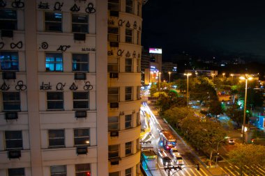 Rio de Janeiro, Brezilya 'nın başkenti Niteroi' de gece manzarası.