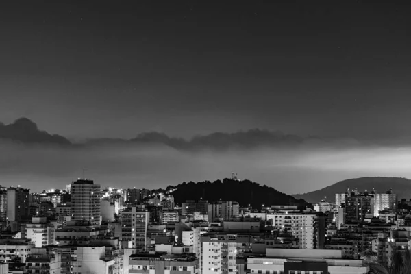 巴西里约热内卢州大都市地区Niteroi市的夜景 — 图库照片