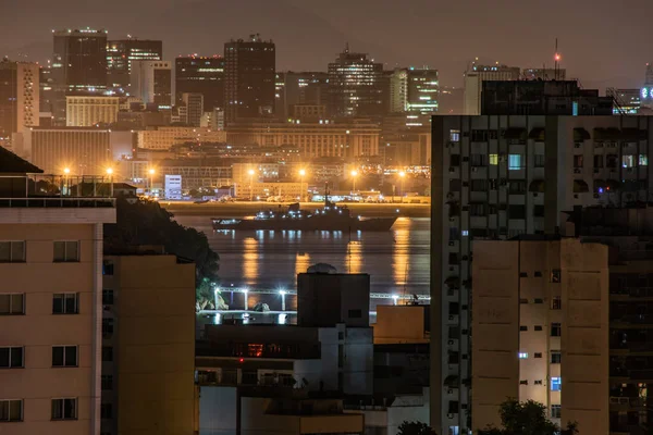 巴西里约热内卢州大都市地区Niteroi市的夜景 — 图库照片