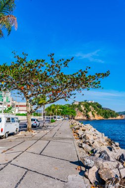 Niteroi, Rio de Janeiro, Brezilya nüfusunun günlük yaşamının şehir gündüz manzarası.