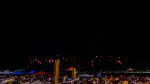 Yeni Yılın Reveillon Gece Görüntüleri Parti Konserler Havai Fişeklerle Dolu — Stok fotoğraf