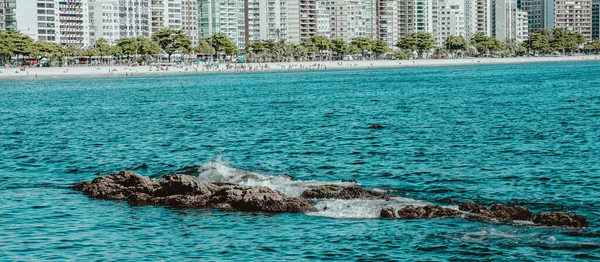 Bild Von Felsformationen Steinen Mit Struktur Und Schärfe Strand Während — Stockfoto