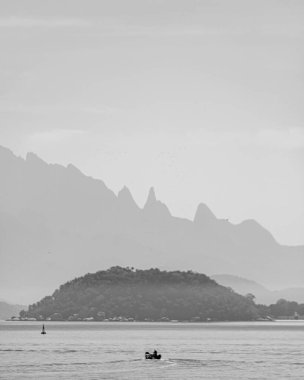 Rio de Janeiro, Brezilya - CIRCA 2021: Guanabara Körfezi manzarası, Rio de Janeiro, Güneydoğu Brezilya